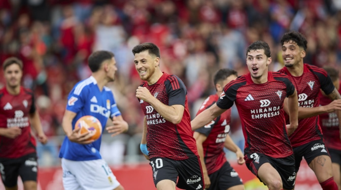 Oviedo y Mirandés chocan en El Requexón: duelo decisivo para escalar en la tabla