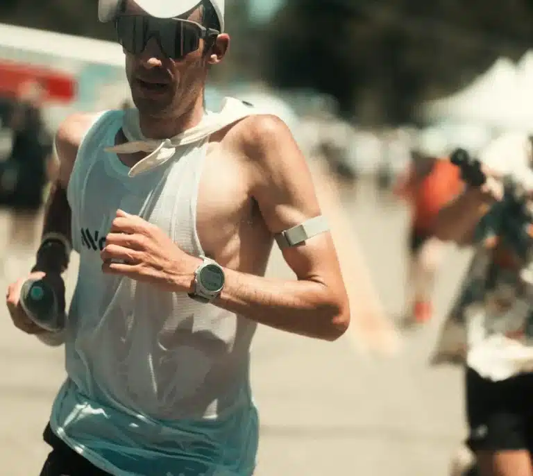 Kilian Jornet logra un gran tercer puesto en la exigente Western States 100