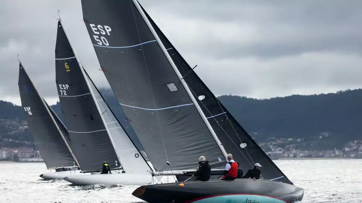 La Ría de Pontevedra acoge desde el viernes el Trofeo Xacobeo de 6 Metros