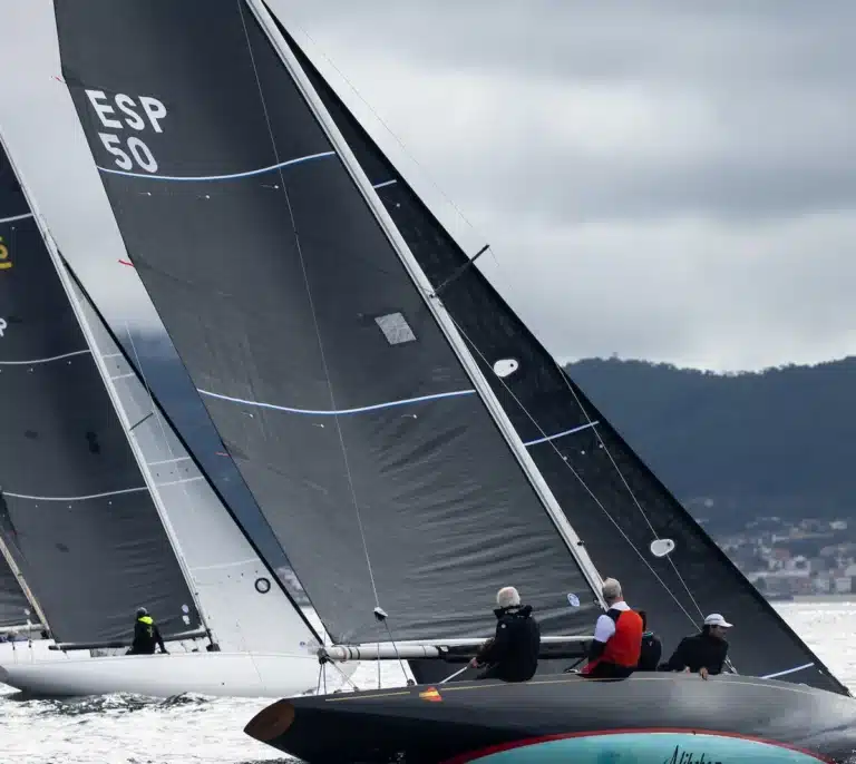 La Ría de Pontevedra acoge desde el viernes el Trofeo Xacobeo de 6 Metros