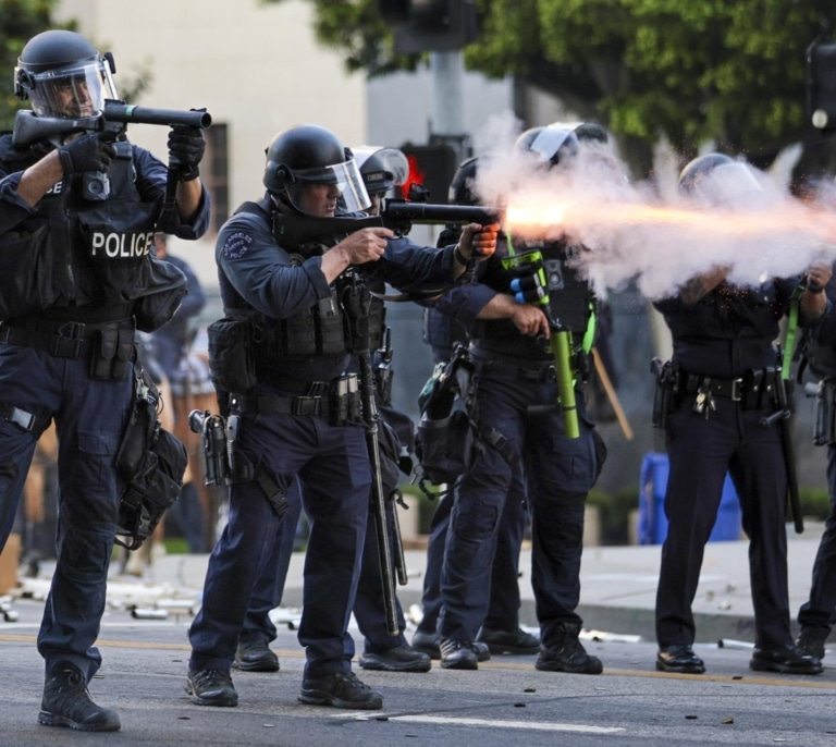 Qué está pasando en Los Ángeles: claves de las protestas que Trump se ha lanzado a reprimir