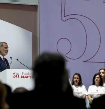 Felipe VI destaca el compromiso social de Fundación Mapfre en su 50º [...]