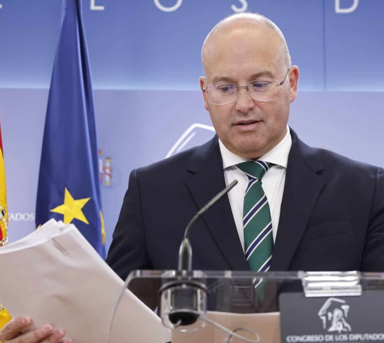 El PP acusa a Armengol de dilatar los tiempos para aplazar que Sánchez hable de la 'fontanera' en el Congreso