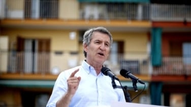 Feijóo devuelve al PP a la calle para abarcar todos los frentes contra Sánchez sin dejar espacio a Vox