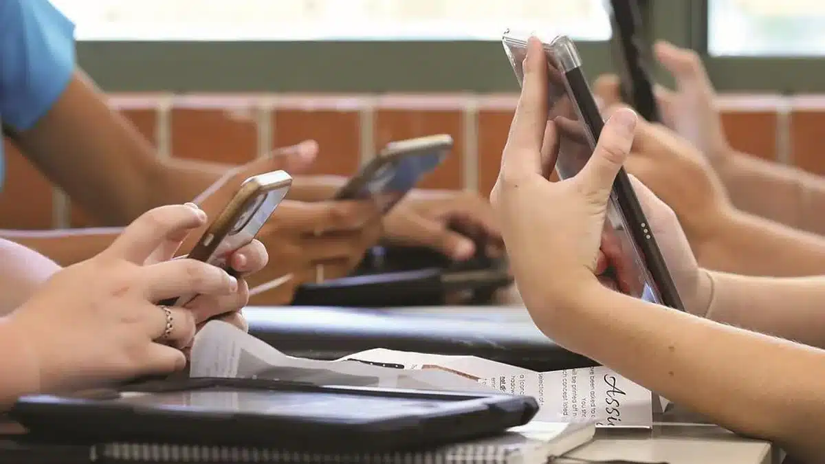 Nuevo etiquetado energético y más requisitos de durabilidad para móviles y tablets desde junio