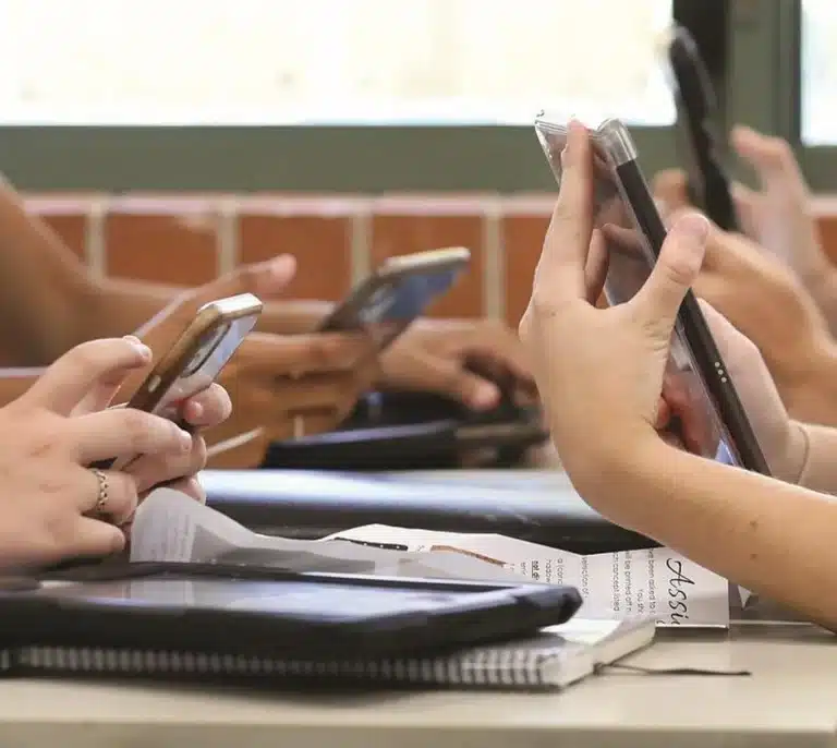 Nuevo etiquetado energético y más requisitos de durabilidad para móviles y tablets desde junio