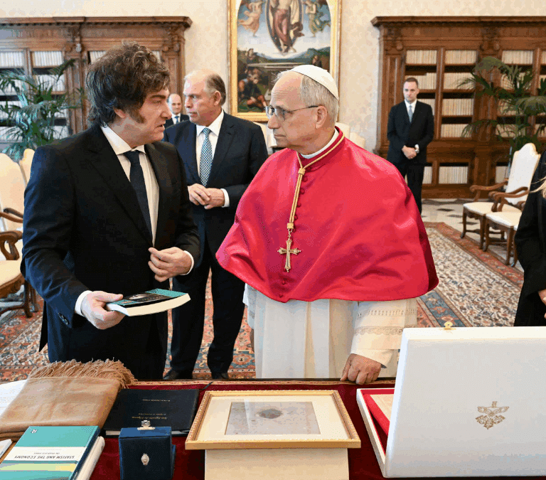 Milei se reconcilia con el Vaticano antes de 'actuar' en Madrid