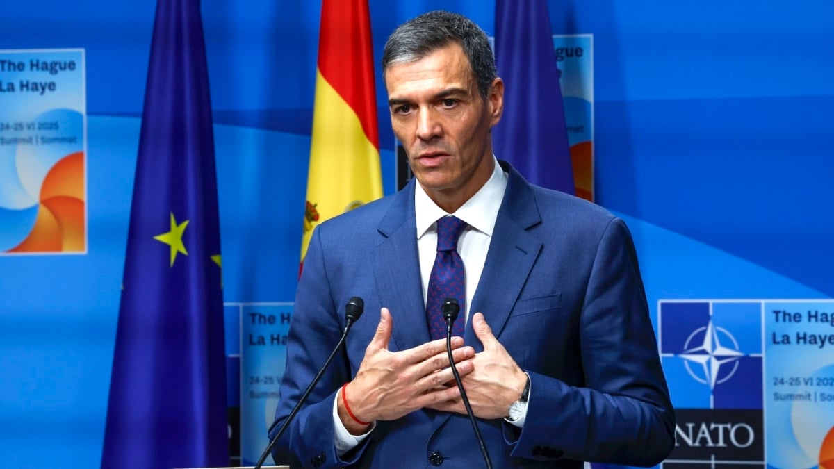 El presidente del Gobierno de España, Pedro Sánchez, ofrece una rueda de prensa en el marco de la cumbre de la OTAN que se celebra, este miércoles, en La Haya, Países Bajos.