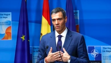 Sánchez tirado por las esquinas