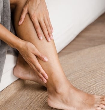 Cómo prevenir los dolores más habituales de los pies en verano