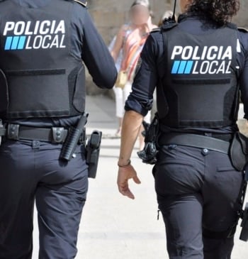 Hombre irrumpe en colegio, salta de un primer piso y dice buscar [...]