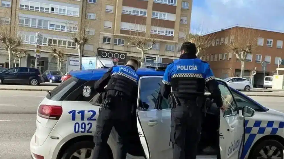 Hallado inconsciente en Burgos tras dañar un local y sangrar por las manos