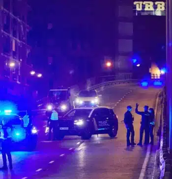 La Policía investiga la muerte de un hombre hallado en un coche [...]
