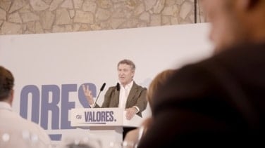 Feijóo evita hablar del futuro de Mazón pero lo arropa por la reconstrucción tras la DANA: "Debéis concluir esta obra"