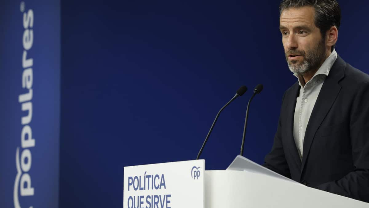 El portavoz nacional del PP, Borja Sémper, en una rueda de prensa posterior al comité de dirección del partido, este lunes
