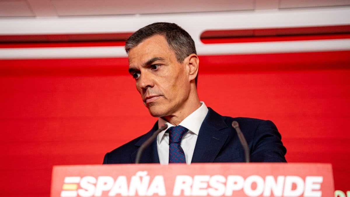 El presidente del Gobierno y Secretario General del PSOE, Pedro Sánchez, durante una rueda de prensa, en la sede del PSOE