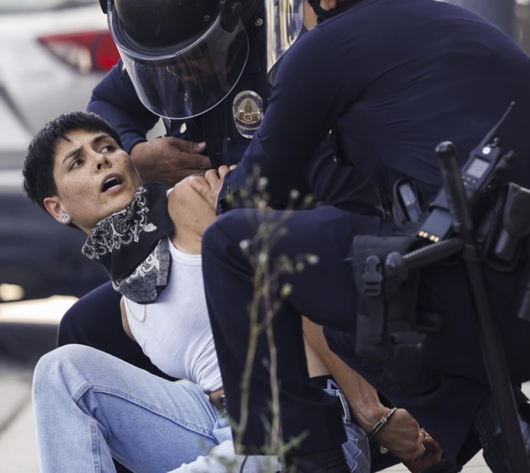 La embestida de Trump a Los Ángeles es su último intento de someter a las ciudades demócratas que protegen a los inmigrantes