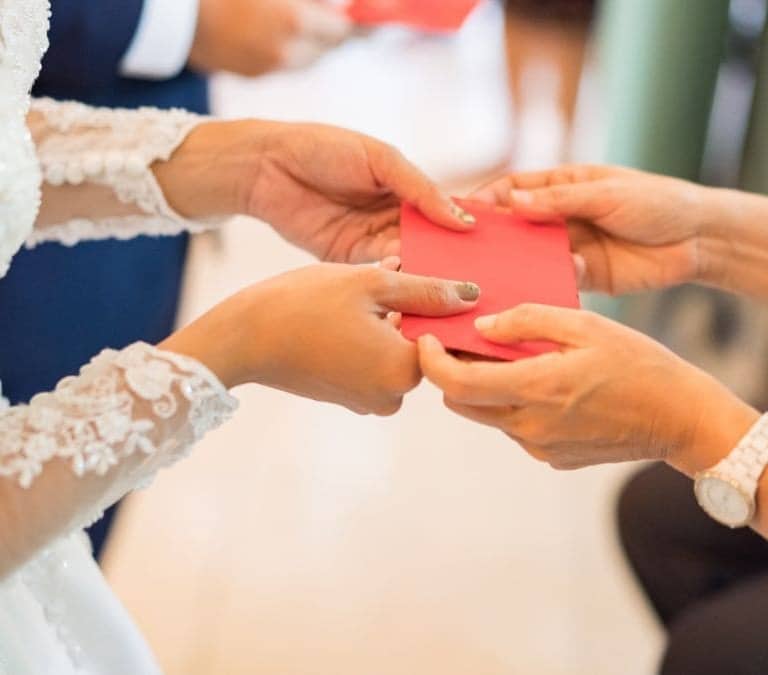 El aviso de Hacienda para las bodas de verano: van a vigilar los regalos