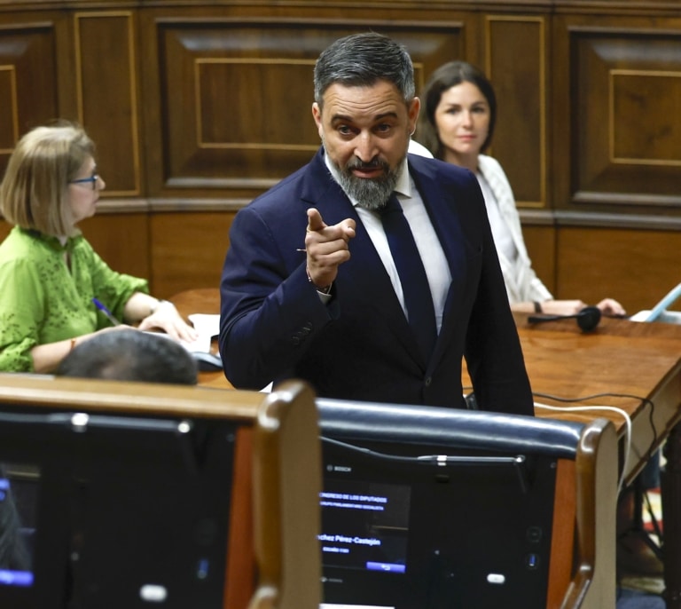 Abascal se va a quedar sin dedo (y nosotros también)