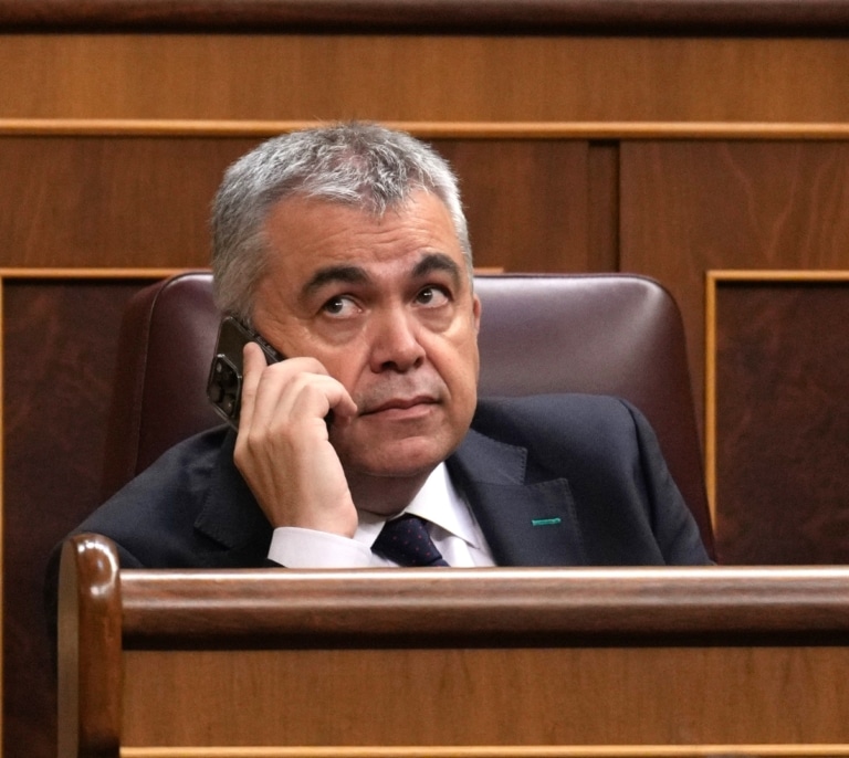 La UCO encontró en casa de Antxón 16.000 euros en efectivo y una "escritura" de traspaso a Santos Cerdán del 45% de su empresa