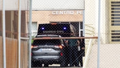El abogado al que grabaron con Leire Díez visitó a Santos Cerdán nada más entrar en la cárcel
