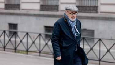 Trampa a un ex agente del CNI
