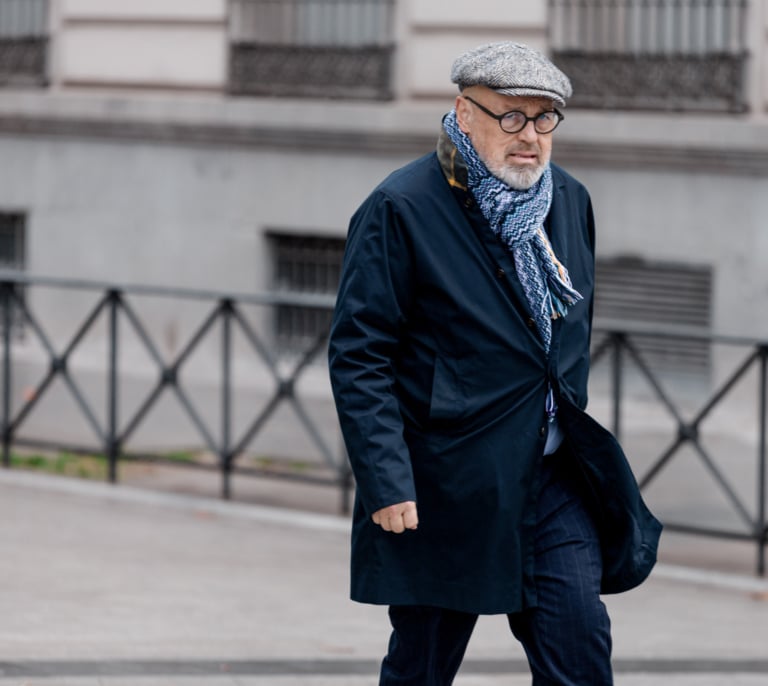Trampa a un ex agente del CNI
