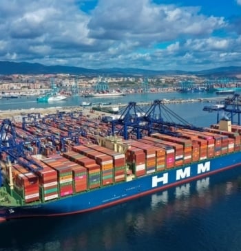 Los puertos españoles, punto negro de la contaminación marítima
