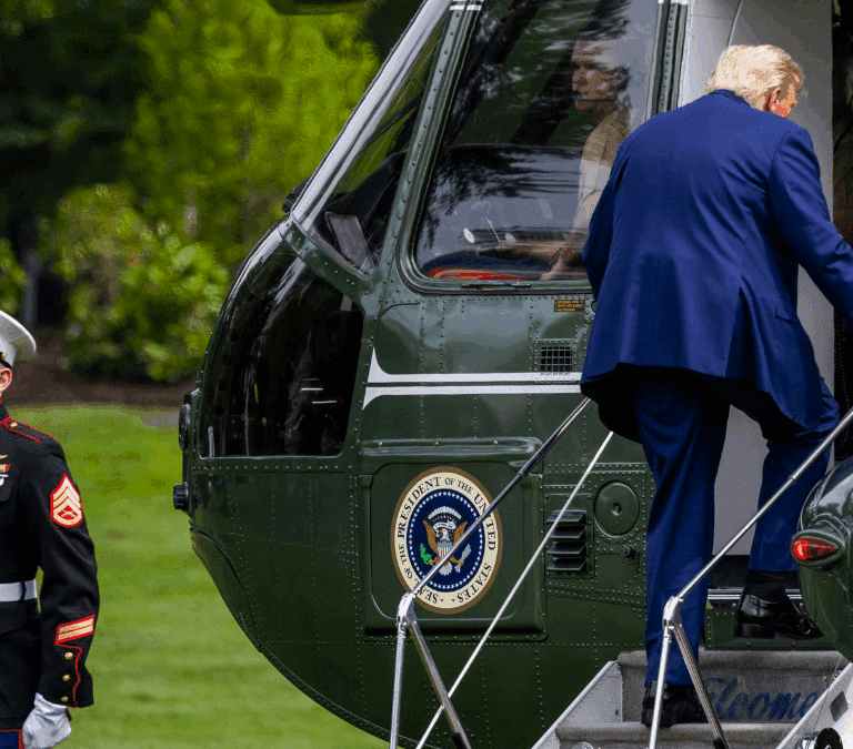 Trump amenaza a Elon Musk con "muy graves consecuencias" si apoya a candidatos demócratas