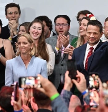 El liberal Trzaskowski lidera por la mínima la segunda vuelta de las [...]