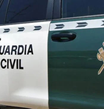 La Guardia Civil desarticula una organización que estafó 460 millones a 5.000 [...]