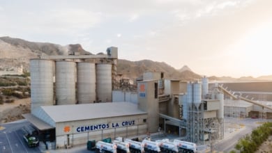 Cementos La Cruz invertirá 100 millones de euros en descarbonización y facturará 237 millones en 2030
