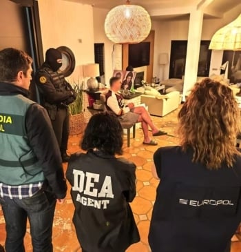España lidera un operativo antidroga en 36 aeropuertos europeos contra nuevas redes [...]