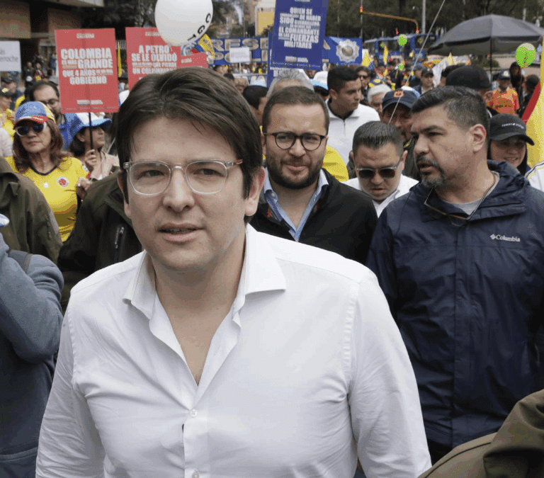 El atentado contra Miguel Uribe Turbay conmociona a Colombia y reabre el temor a la violencia política