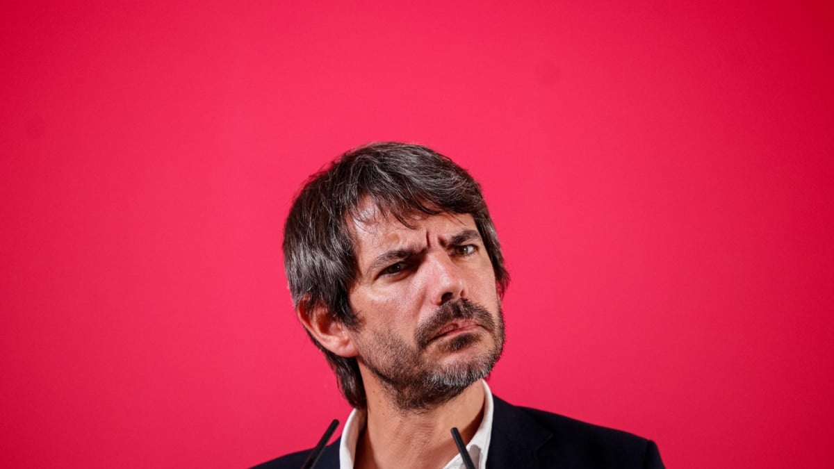 El ministro de Cultura y portavoz de Sumar, Ernest Urtasun, en una comparecencia de prensa este lunes en Madrid