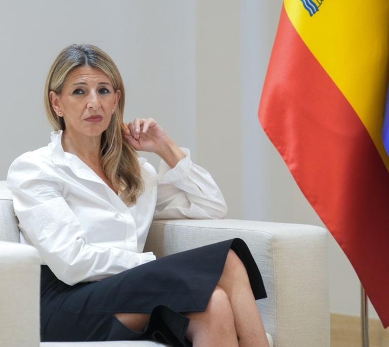 Yolanda Díaz considera "insuficientes" las explicaciones de Sánchez pero le seguirá apoyando