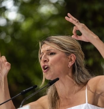 El choque de Sánchez con la OTAN deja a Yolanda Díaz en [...]