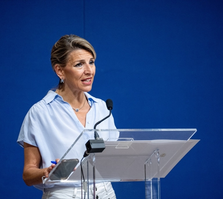Yolanda Díaz carga contra Sánchez: "El 'y tú más' no arregla la corrupción. Mejor no haber asistido al Congreso ayer"