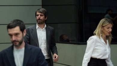 Sumar escenifica su crisis con Sánchez en el Congreso a la espera de una reunión que revise el pacto del Gobierno