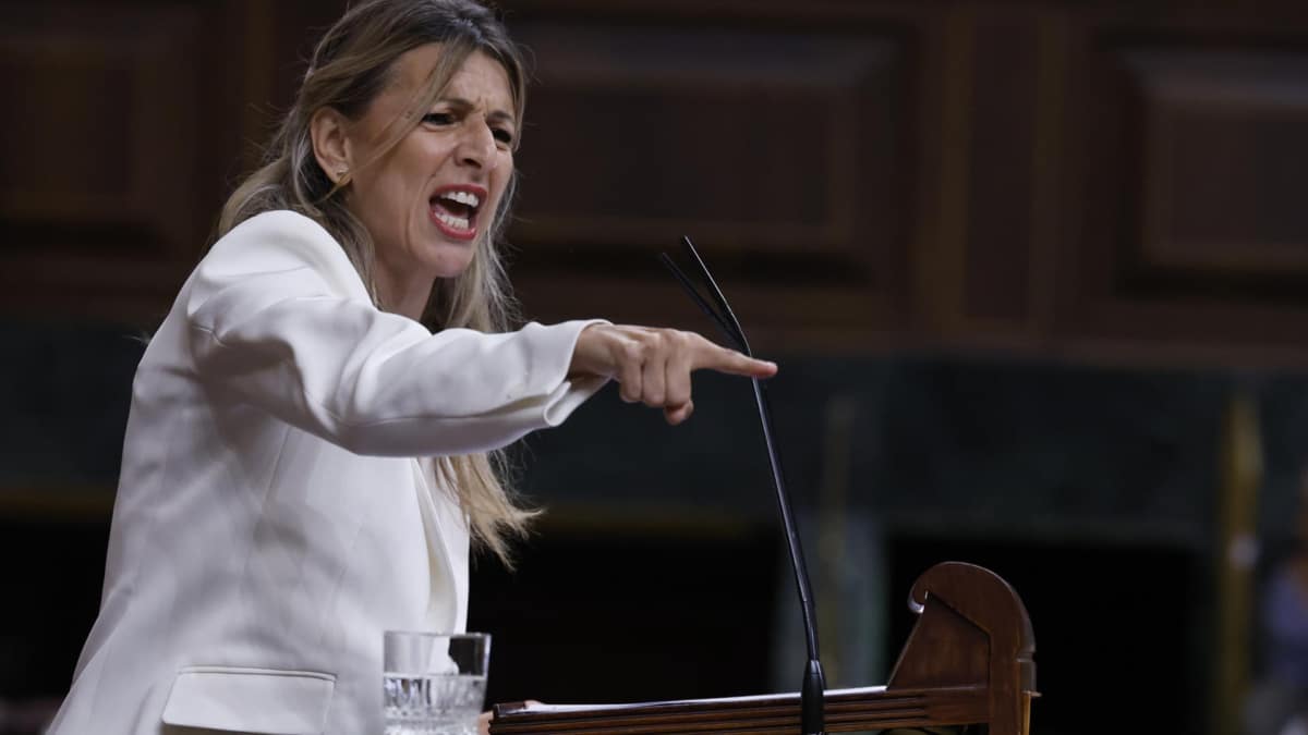 Yolanda Díaz interviene durante el pleno en el Congreso de los Diputados
