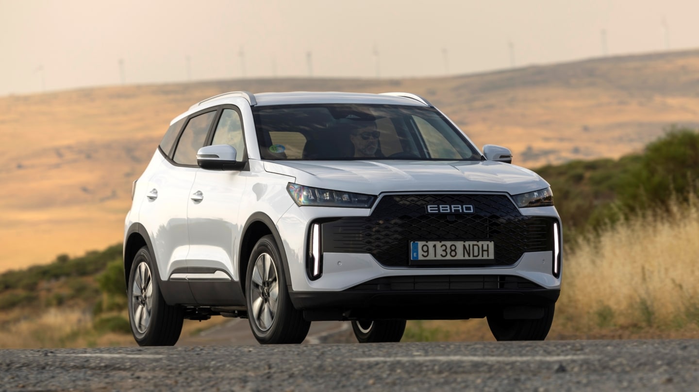 Ebro s400 HEV: El tercer elemento