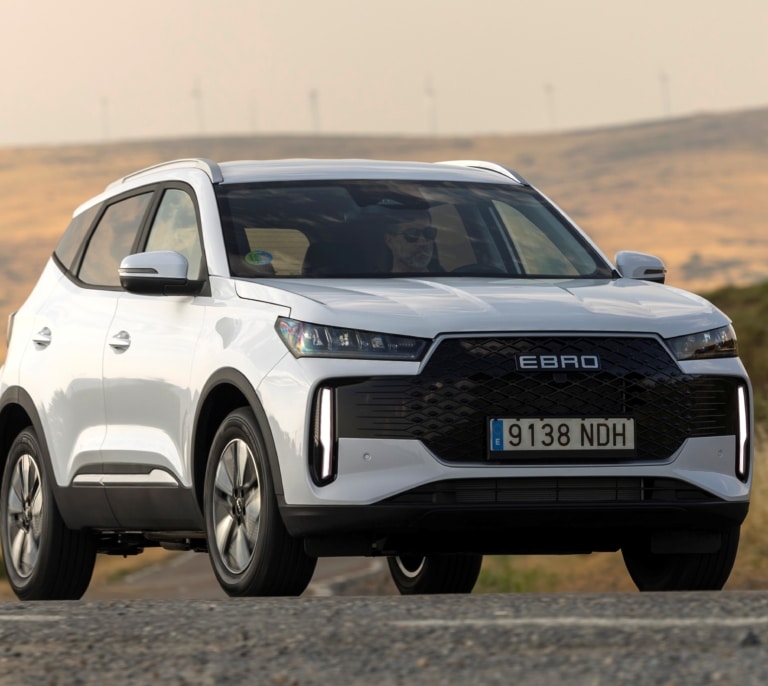 Ebro s400 HEV: El tercer elemento