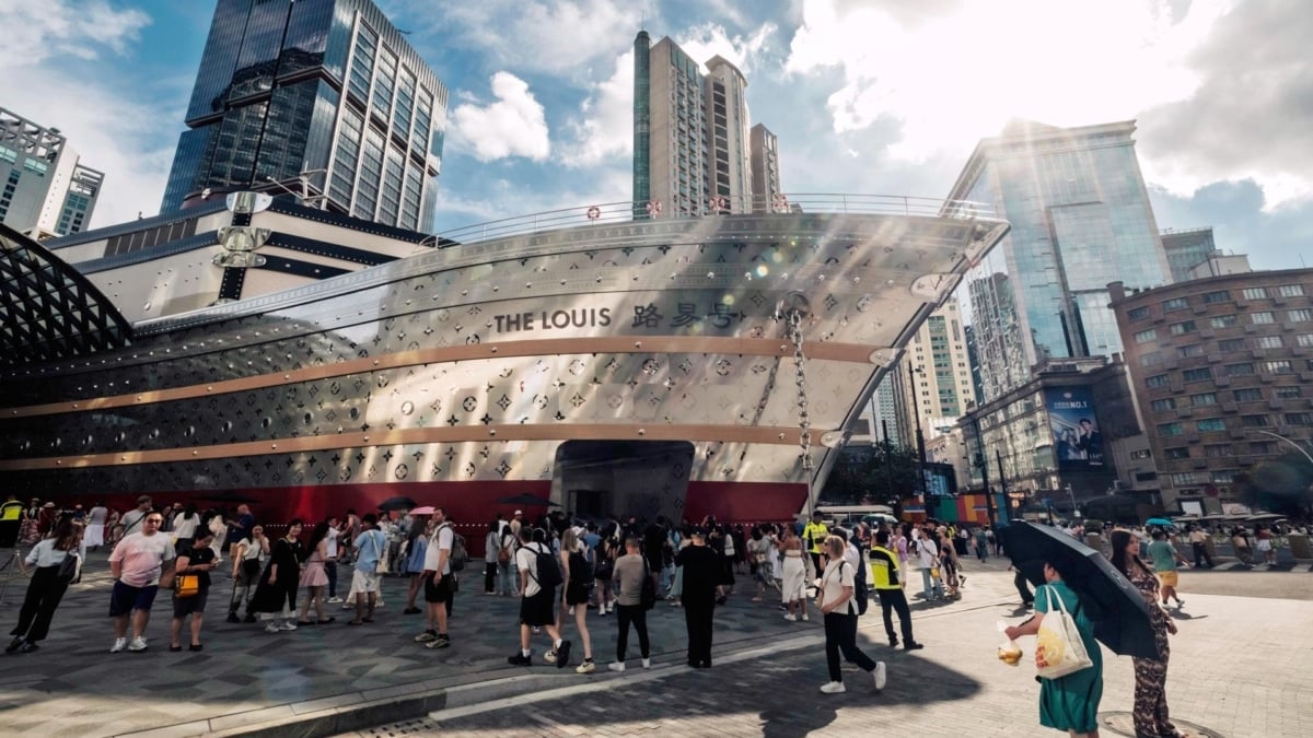 'The Louis', la nueva tienda de Louis Vuitton en forma de barco.