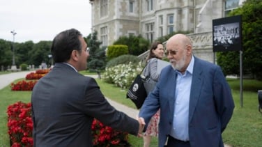 Albares rompe su silencio para asegurar que las aduanas de Ceuta y Melilla "no están cerradas definitivamente" por Marruecos