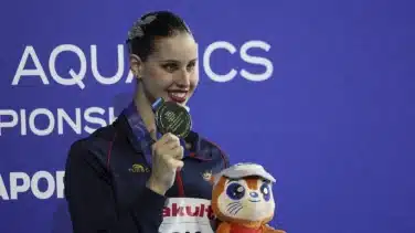 Iris Tió conquista oro histórico en solo libre del Mundial de Singapur