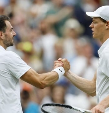 Jannik Sinner liquida al español Pedro Martínez (6-1,6-3,6-1) y entra a octavos [...]