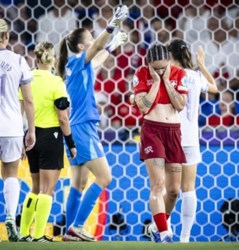 Noruega elimina a Suiza (2-1) y rompe el sueño de la anfitriona