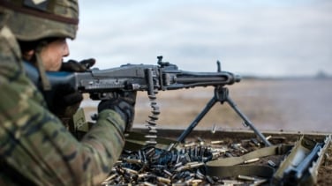 Flexibilizar el 3,5% en Defensa: la propuesta entre bastidores para no dinamitar la OTAN  y contentar a Trump