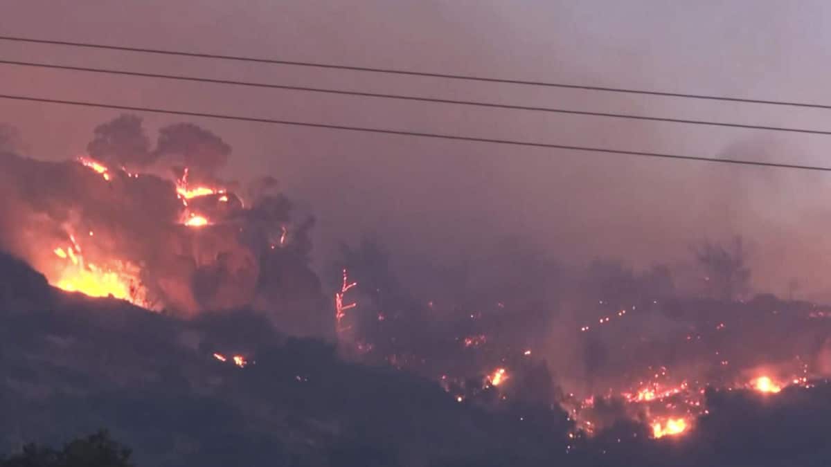 Un incendio fuera de control en Creta suma por el momento 5.000 evacuados