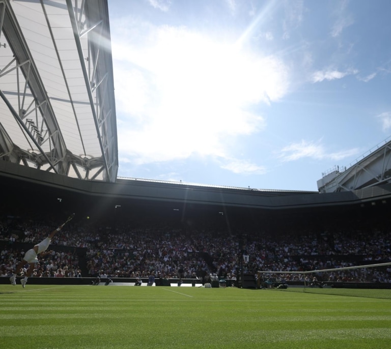 Wimbledon 2025. Horario y orden de juego jueves 3 de julio (Día 4) - 2ª Ronda - ¿Cuándo juegan Jannik Sinner, Novak Djokovic e Iga Swiatek?